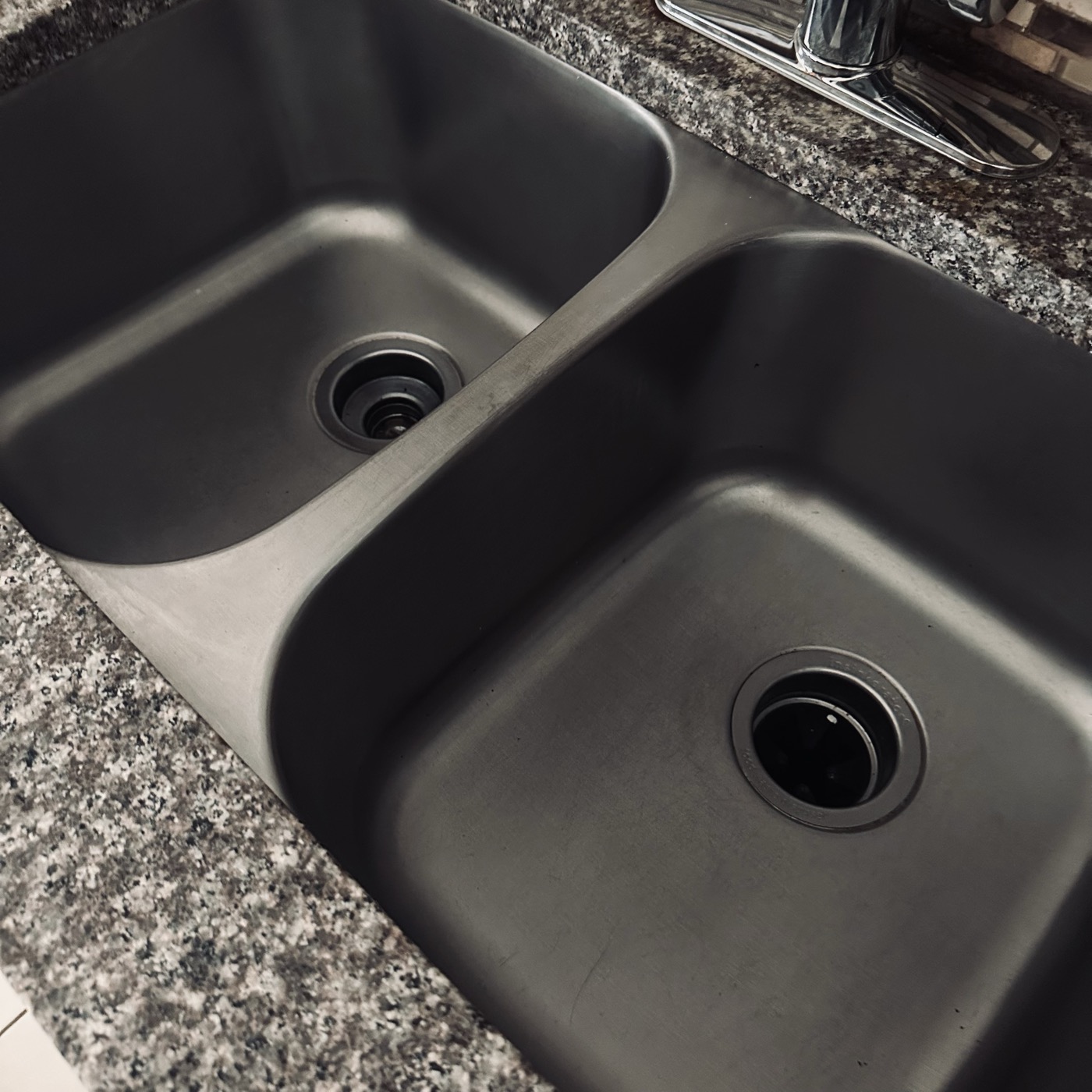 Spotless kitchen sink